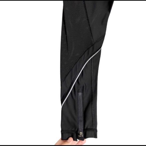 Victoria’s Secret by Victoria Sport VSX black workout leggings size small - Picture 3 of 5